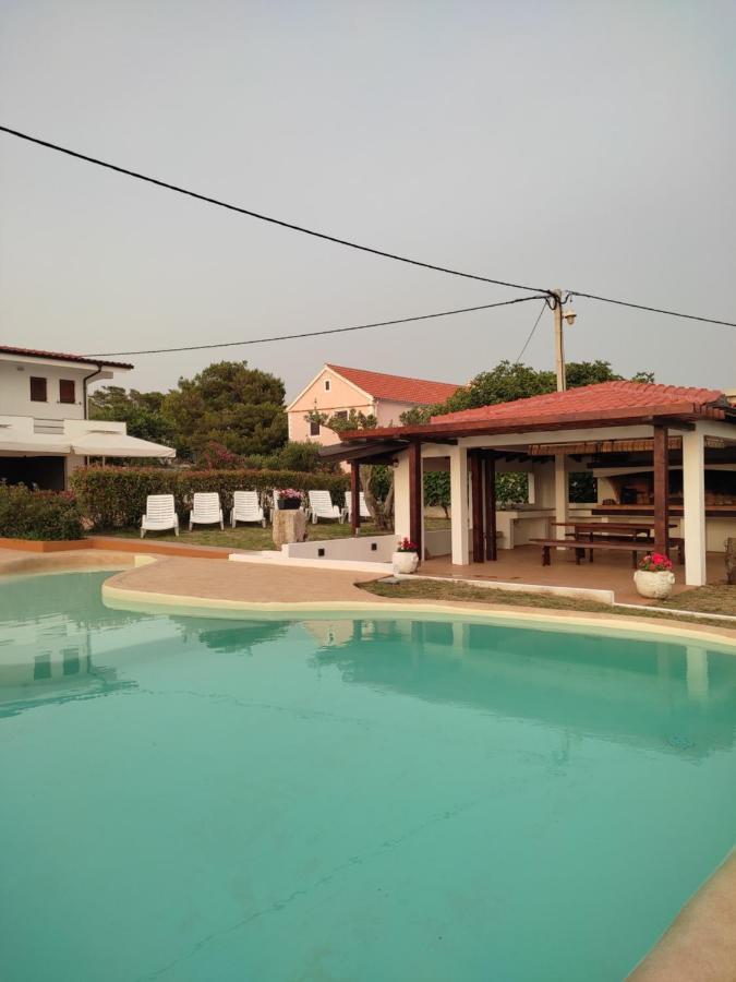 Apartments Goran Vir Exterior photo