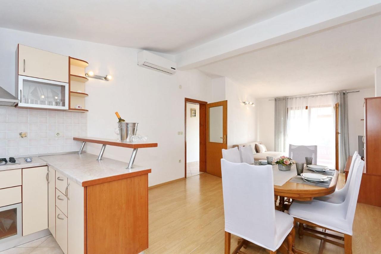 Apartments Goran Vir Exterior photo