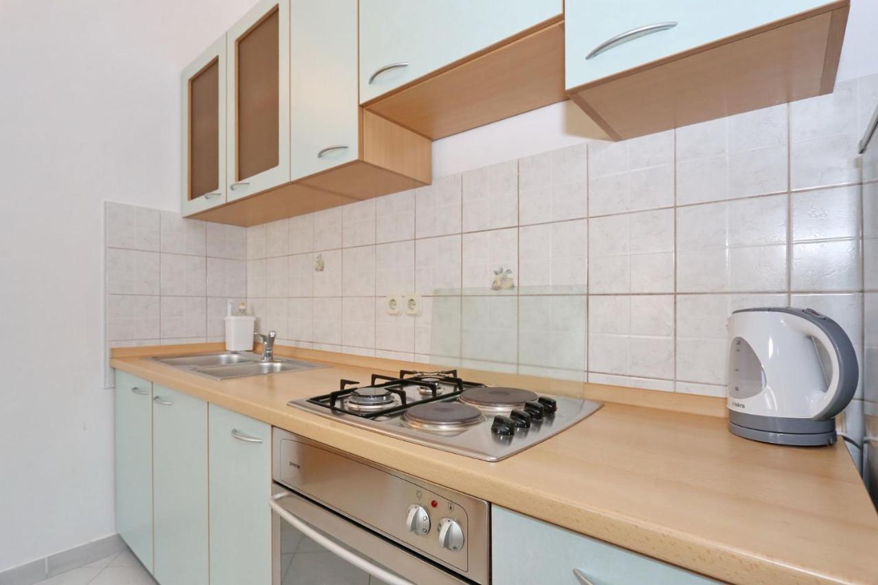 Apartments Goran Vir Exterior photo