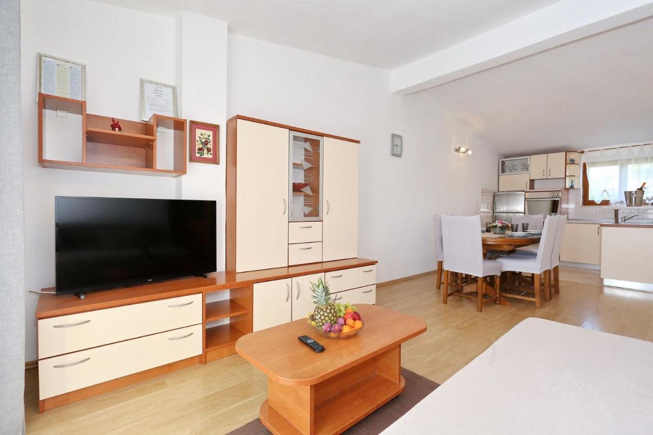 Apartments Goran Vir Exterior photo